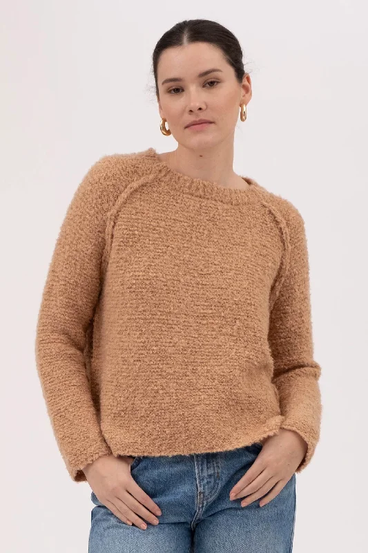 EXPOSED SEAM CHUNKY KNIT PULLOVER SWEATER